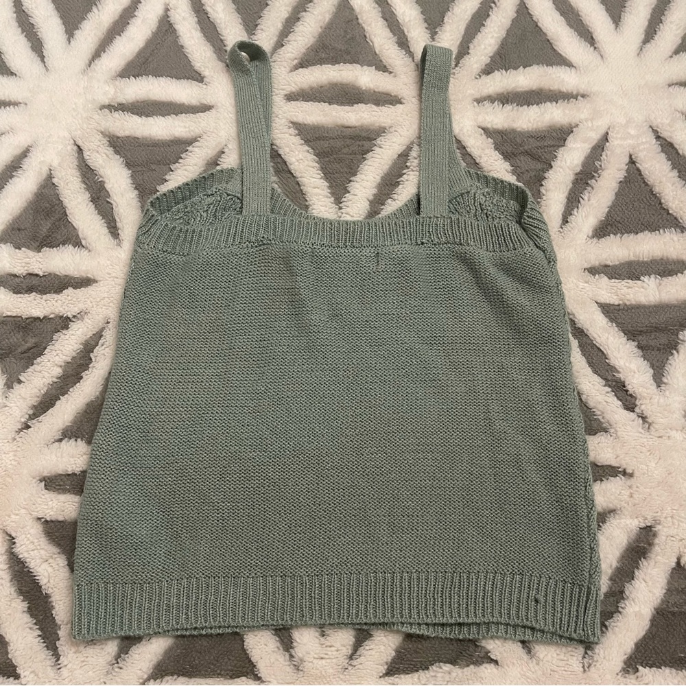 ๐ฆ Almost Famous sweater tank - Picture 2 of 3